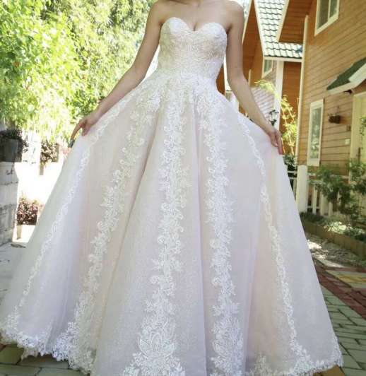 High quality custom sweetheart neckline embroidery lace up sexy bridal wedding dresses